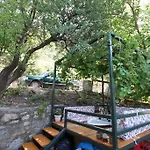 Elly's Проживание в семье