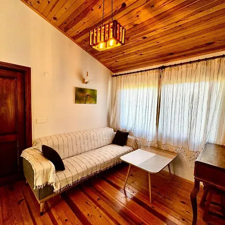 Elly's Habitación en casa particular